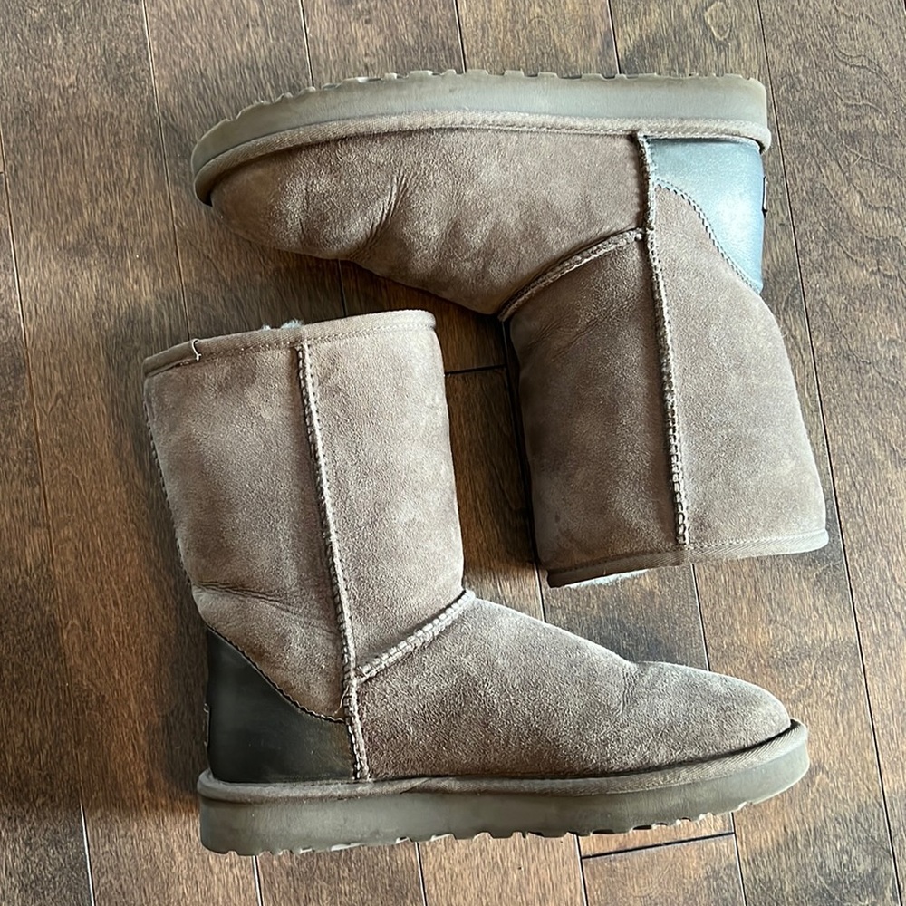 Classic II Shine Genuine Shearling Boot